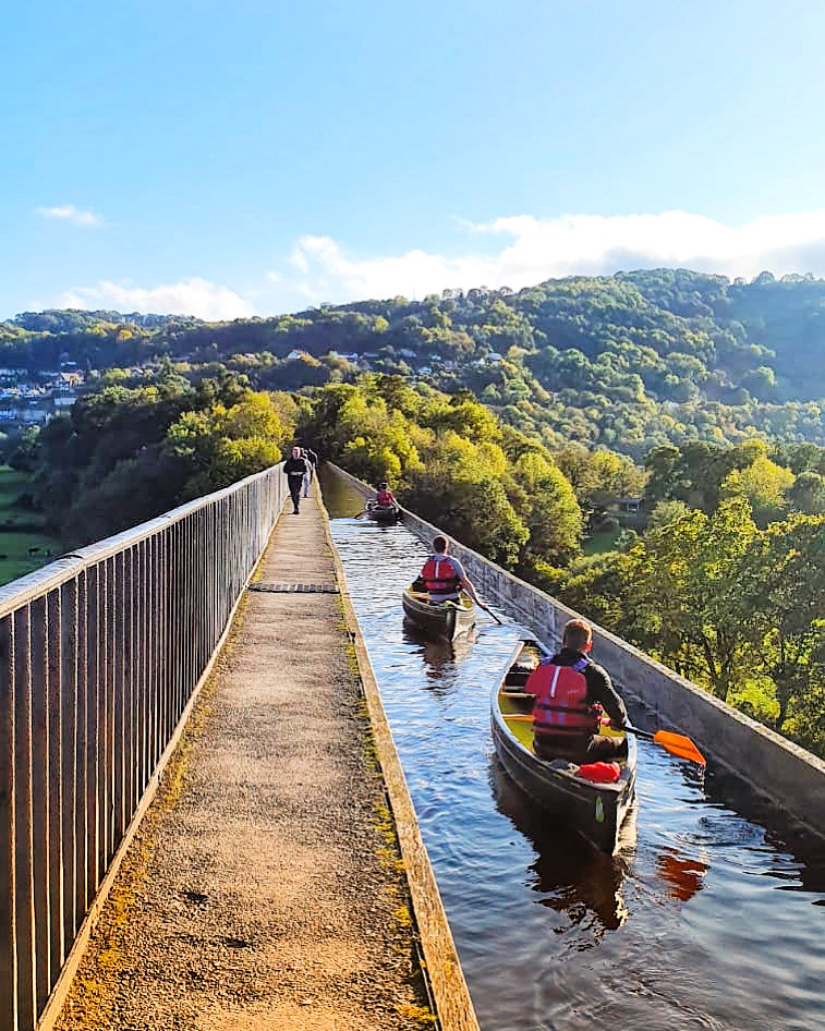 llangollen canal trips over aqueduct